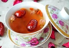 玫瑰花和红枣能一起喝吗,玫瑰花和红枣可以一起泡水喝吗