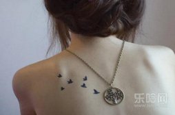 纹身后可以洗澡吗,纹身完多久可以洗澡