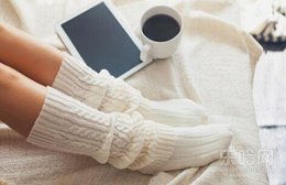 冬天睡觉脚冷什么原因,冬天睡觉脚凉怎么回事,为什么冬天睡觉脚冰