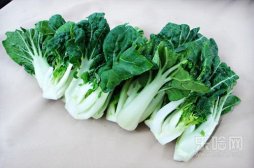 冬天吃白菜的好处,冬天吃白菜有什么好处,冬天吃白菜好吗