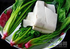 菠菜和豆腐能一起吃吗,菠菜和豆腐可以一起吃吗,菠菜和豆腐可不可