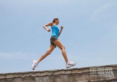 运动后怎么预防小腿变粗,运动后怎么放松小腿