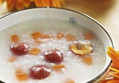 更年期女性吃什么延缓衰老,更年期吃什么保养皮肤,女人更年期护肤