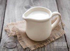 喝牛奶助眠，或许只是心理作用