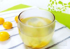 金桔泡水喝有什么好处,金桔泡水喝的功效，金桔泡水的功效与作用