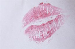 引起兔唇的原因是什么 兔唇有哪些治疗方法