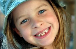 牙齿发黑是什么原因 搞定牙齿发黑的四大招