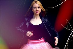 肩上杠铃下蹲的正确练法及注意事项