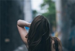 长白发不一定是衰老